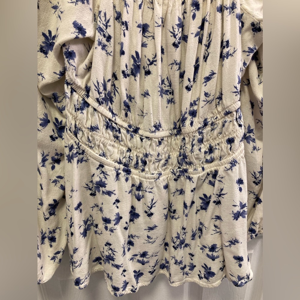 Torrid babydoll off-shoulder top blue / purple floral shirt blouse off shoulder - Picture 2 of 6